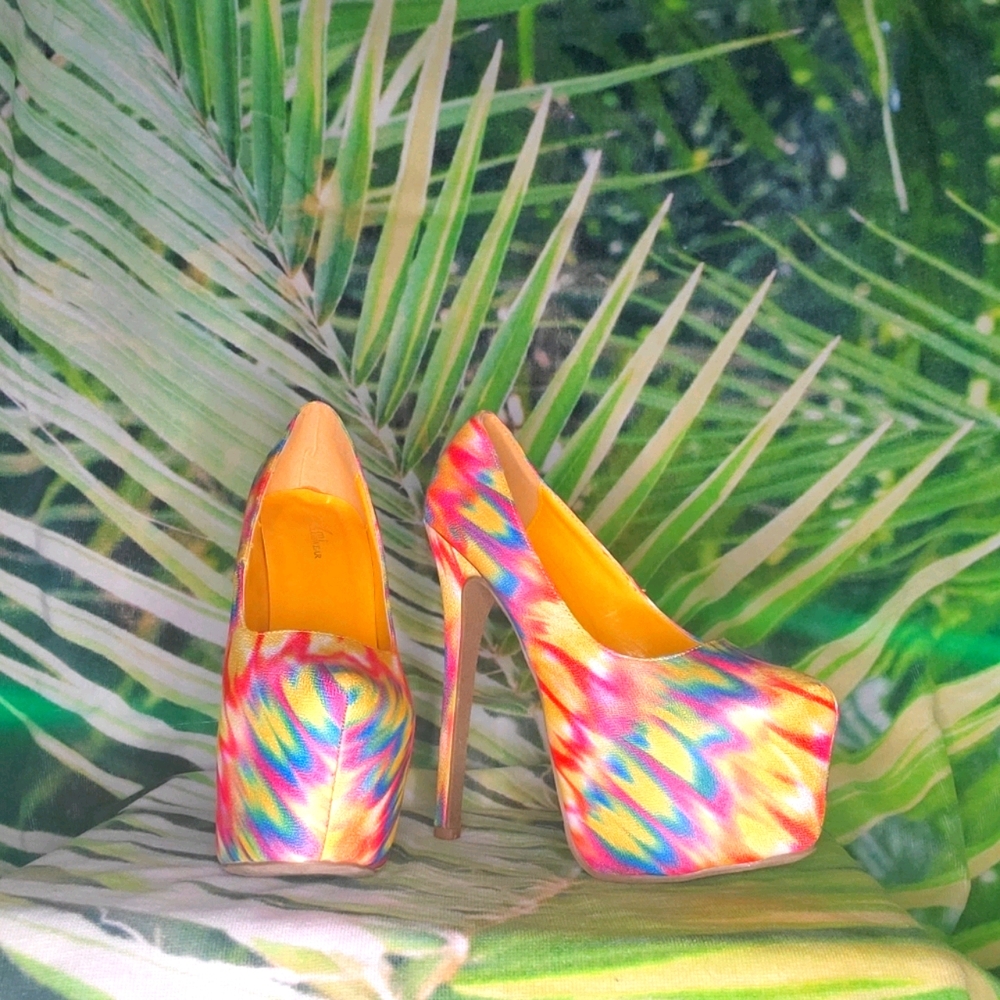 High heeled platform shoes